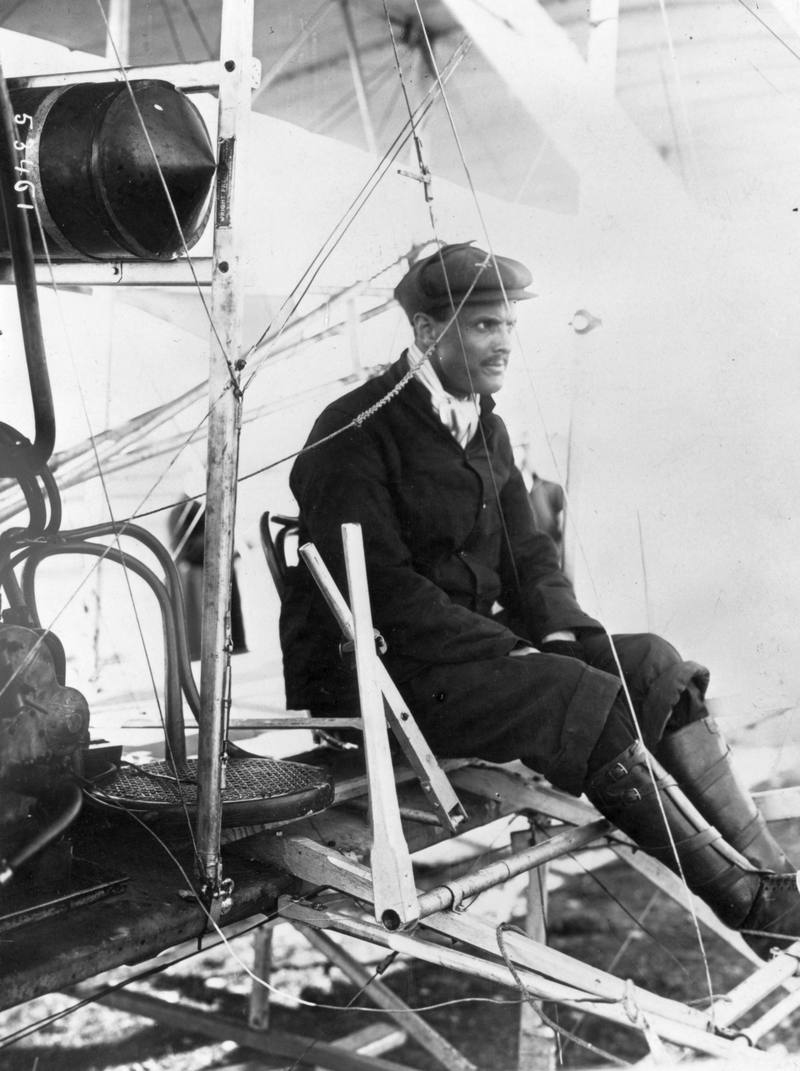 Illustration for article titled How The Rolls-Royce Aviation Superiority Was Born From Tragedy